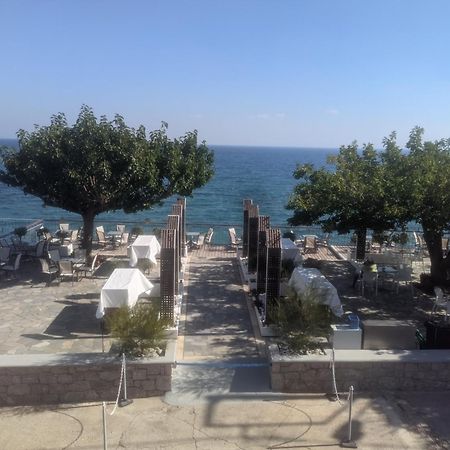Romanza Rooms Poulithra Bagian luar foto