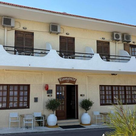 Romanza Rooms Poulithra Bagian luar foto