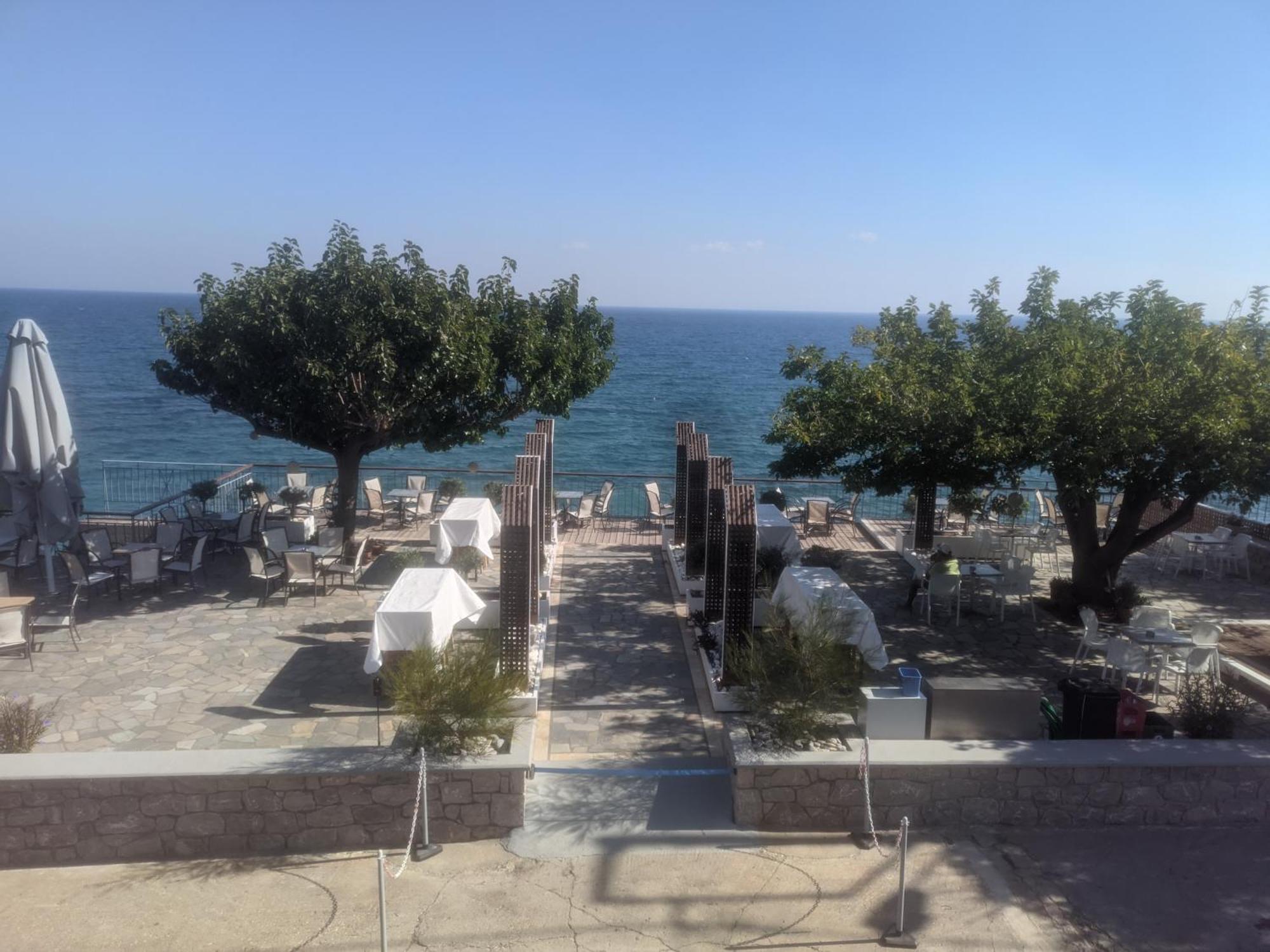 Romanza Rooms Poulithra Bagian luar foto
