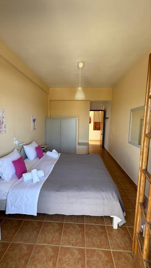 Romanza Rooms Poulithra Bagian luar foto