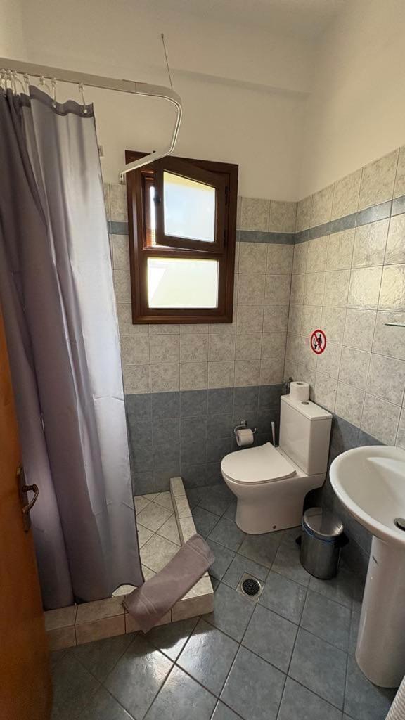 Romanza Rooms Poulithra Bagian luar foto
