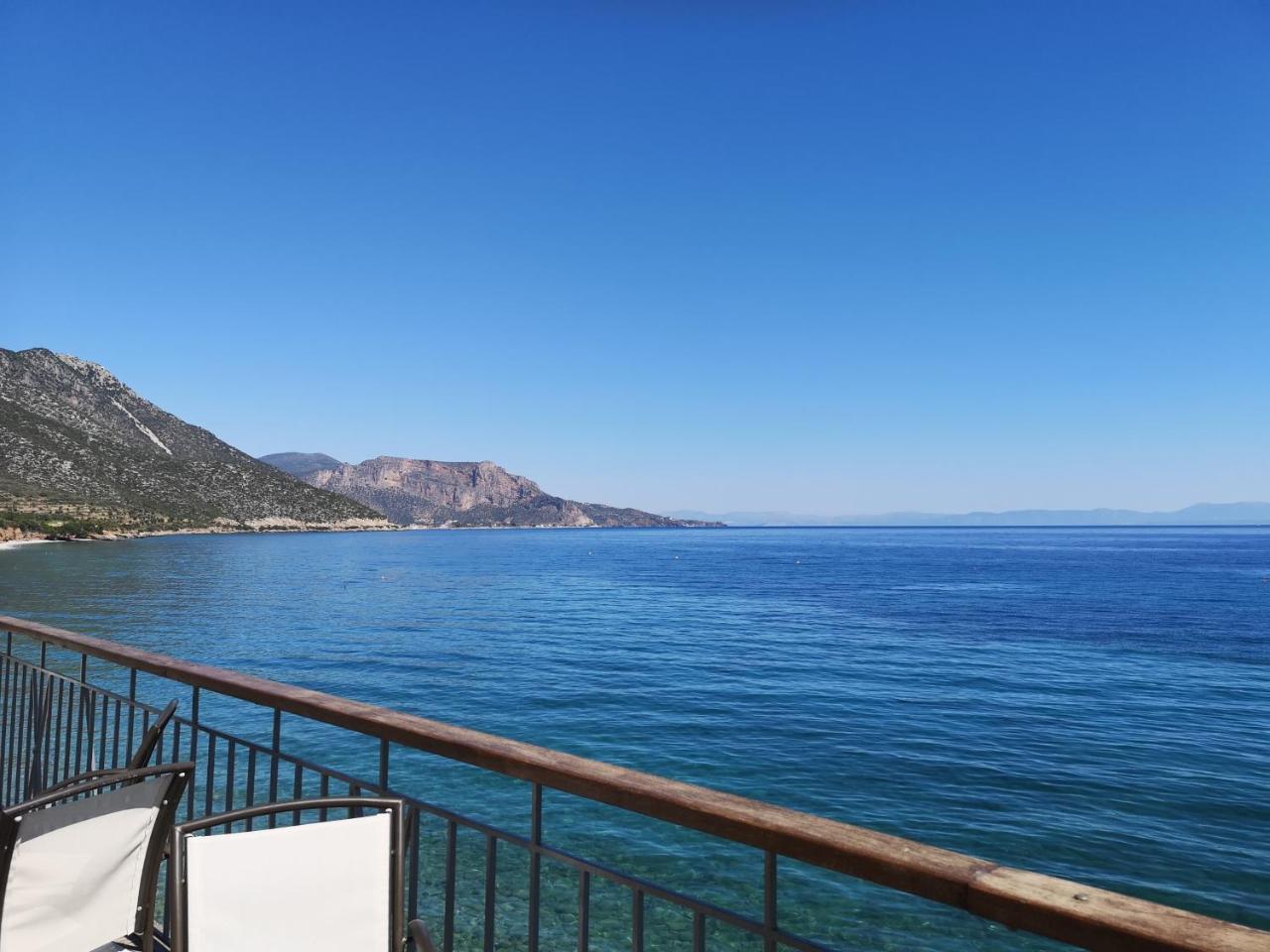 Romanza Rooms Poulithra Bagian luar foto
